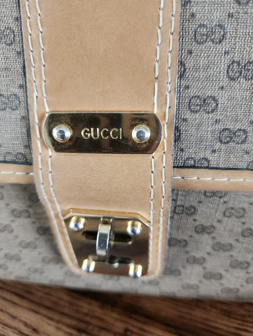 Gucci Beige Tan Monogram Micro GG Vintage Crossbody Bag with Matching Wallet - Picture 7 of 15
